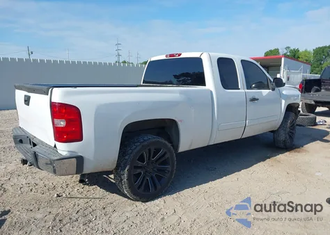 2010 Chevrolet Silverado 1500 Ls z USA, uszkodzony, nr VIN 1GCSCREA9AZ180226
